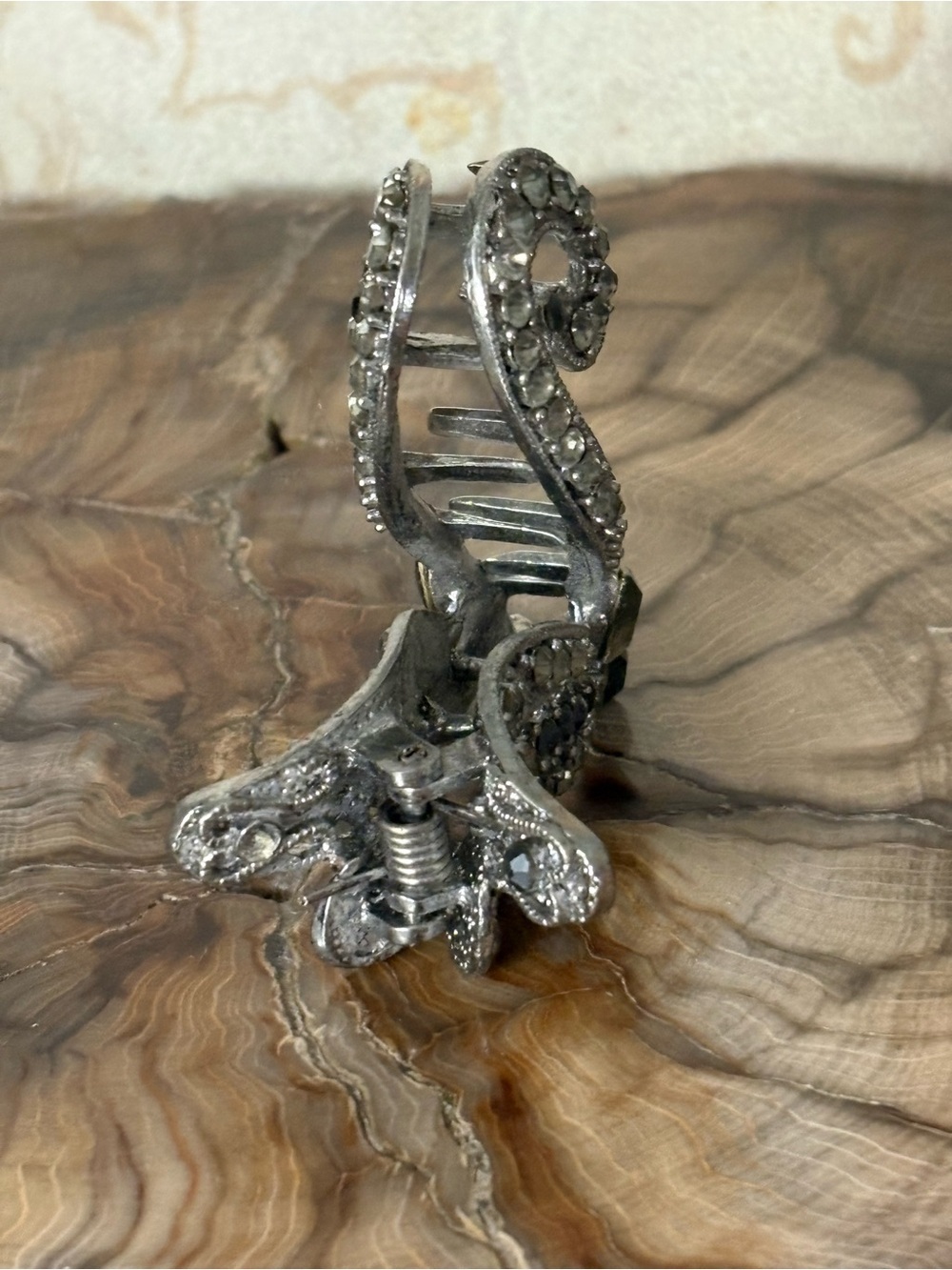 Elegant Dragonfly Crystal Rhinestone Hair Claw - Picture 6 of 8